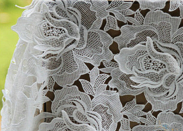 White Water Woluble French Polyester Guipure Lace Fabric With 3D Flower Design